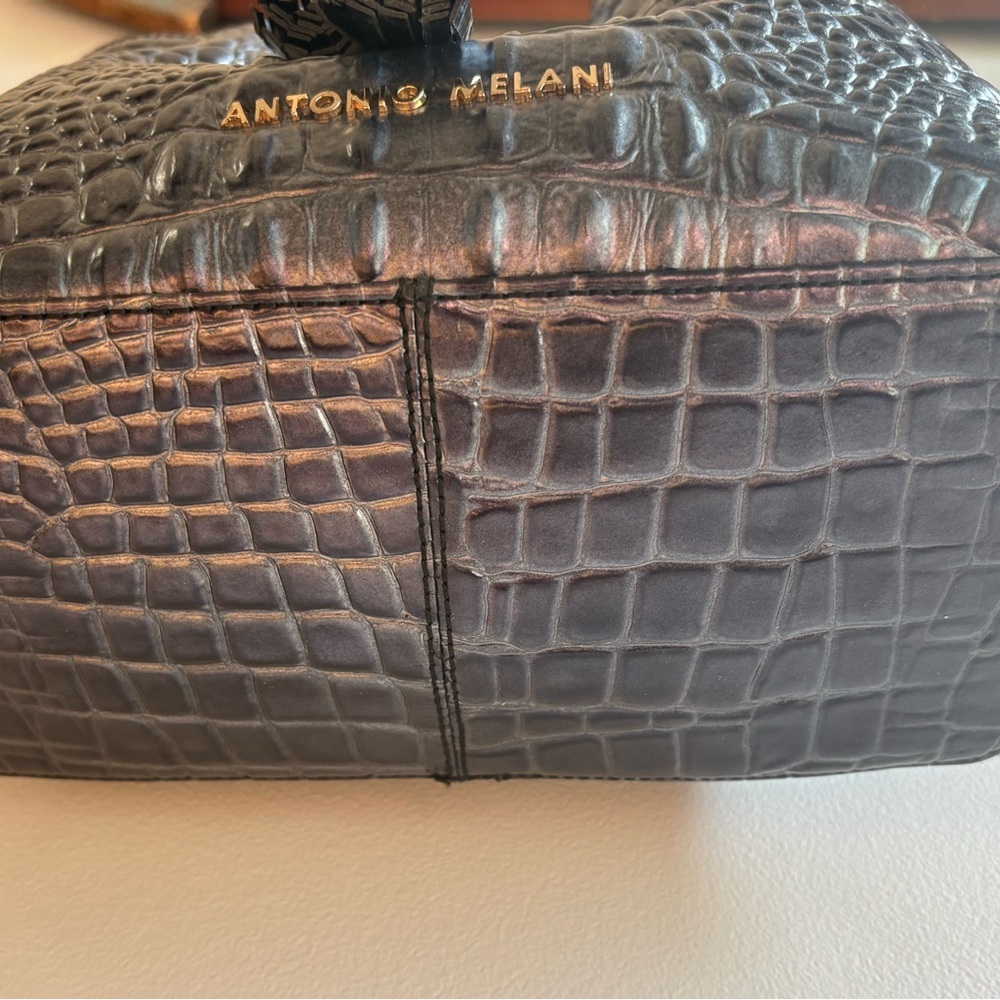 ANTONIO MELANI Black Leather Shoulder Bag with Crocodile Embossed Texture - Picture 10 of 16